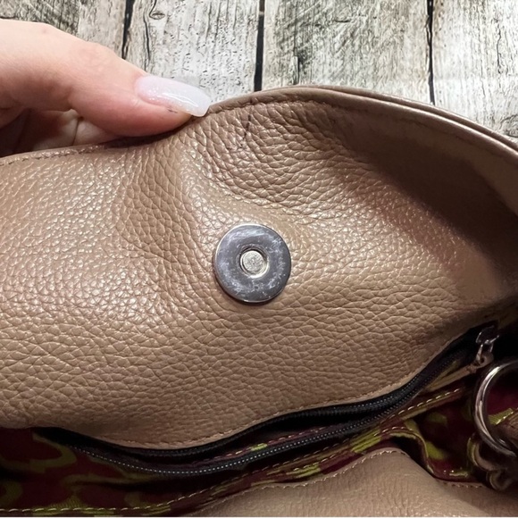 orYANY - Tan with green and dark red crossbody - Picture 11 of 12